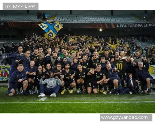 奥斯积克与埃因霍温的激烈对决揭示足球战术的精彩碰撞与球队实力的较量